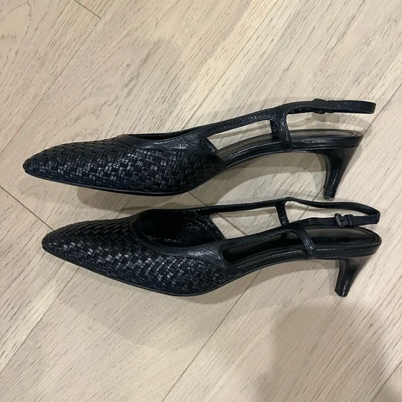 Bottega Veneta Black Woven Heels - Picture 2 of 5